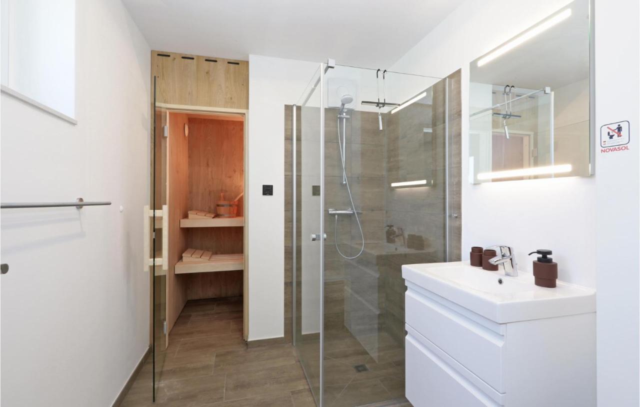 Amazing Home In Lembruch-Duemmer See With Sauna Zewnętrze zdjęcie